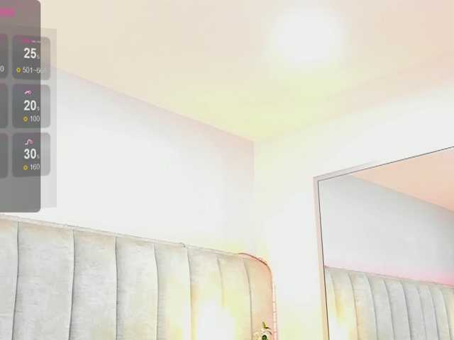 EllaThorne live cam on BongaCams