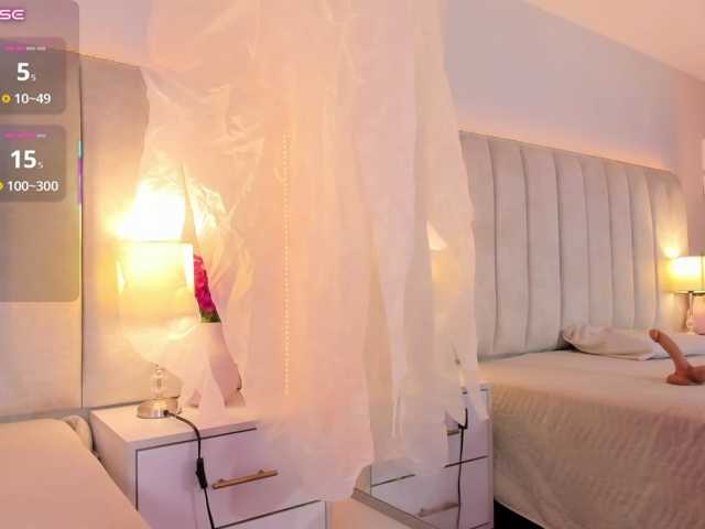 EllaThorne live cam on BongaCams