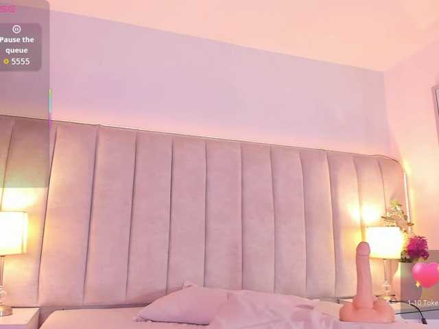 EllaThorne live cam on BongaCams
