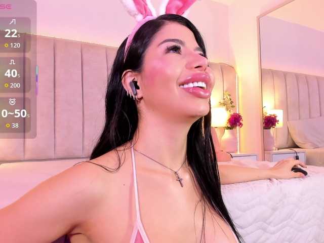 EllaThorne live cam on BongaCams