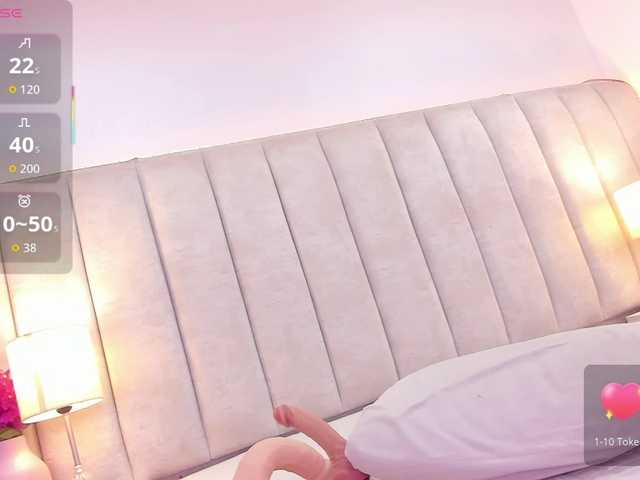 EllaThorne live cam on BongaCams