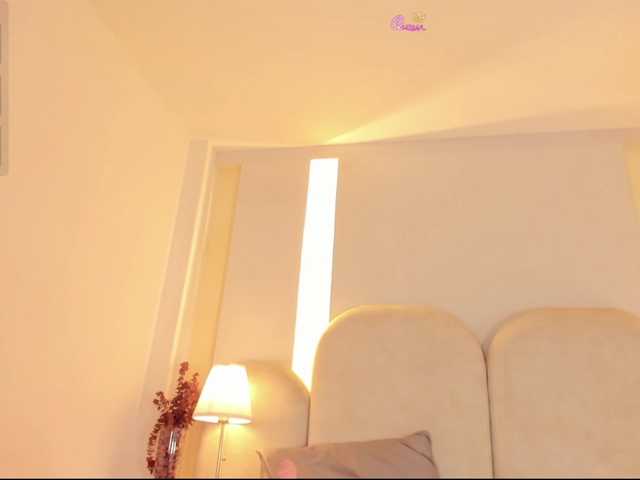 EllaThorne live cam on BongaCams
