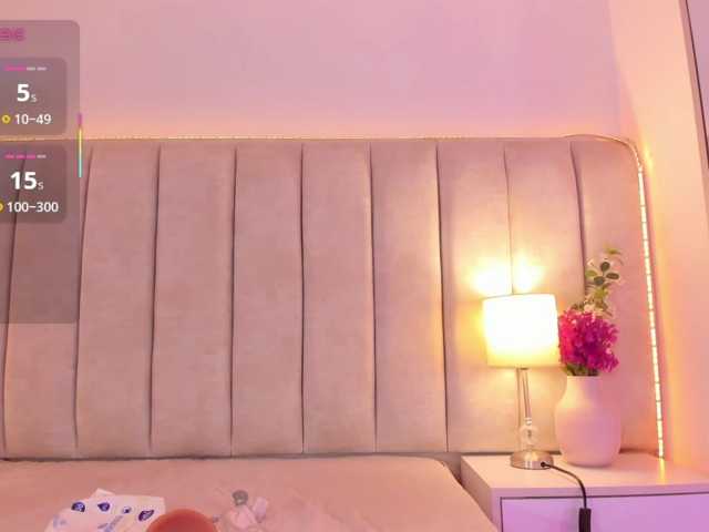 EllaThorne live cam on BongaCams