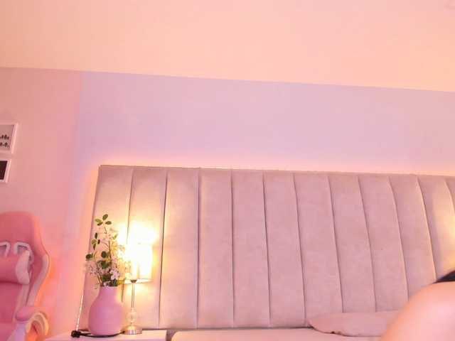 EllaThorne live cam on BongaCams