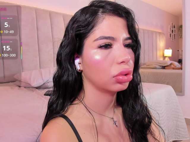 EllaThorne live cam on BongaCams