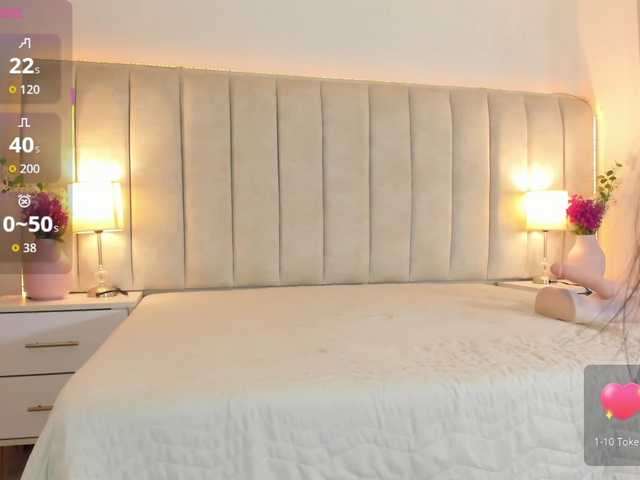 EllaThorne live cam on BongaCams