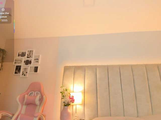 EllaThorne live cam on BongaCams
