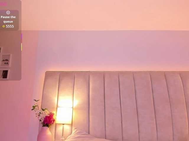 EllaThorne live cam on BongaCams