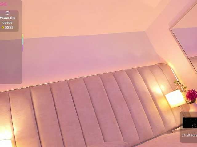 EllaThorne live cam on BongaCams