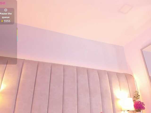 EllaThorne live cam on BongaCams