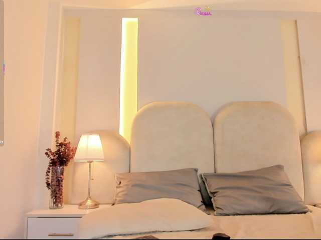 EllaThorne live cam on BongaCams
