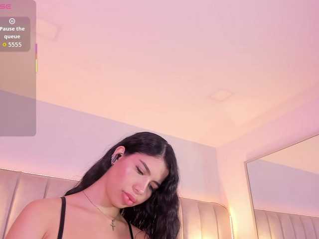 EllaThorne live cam on BongaCams