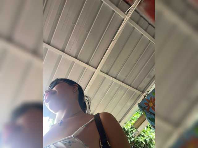 EllaThorne live cam on BongaCams