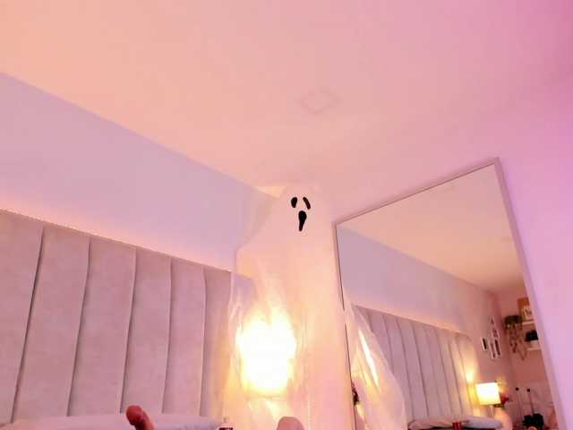 EllaThorne live cam on BongaCams