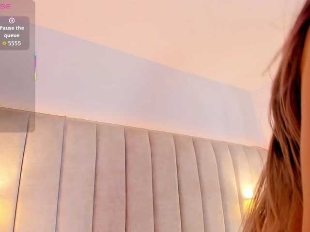 EllaThorne live cam on BongaCams