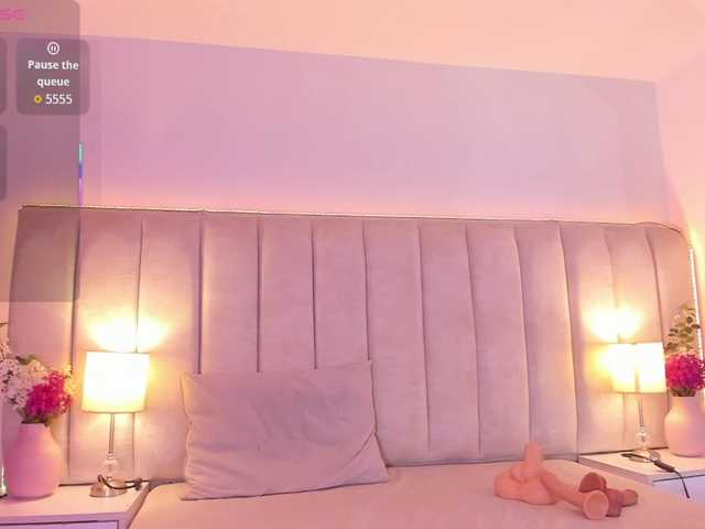 EllaThorne live cam on BongaCams