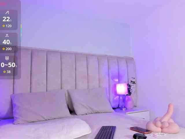 EllaThorne webcam