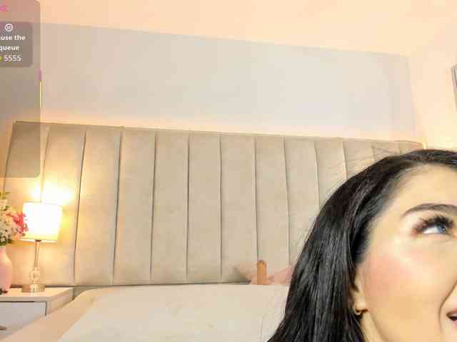 EllaThorne webcam