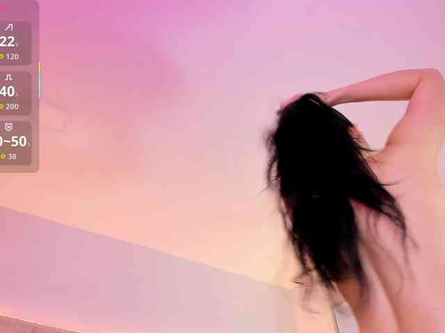 EllaThorne webcam
