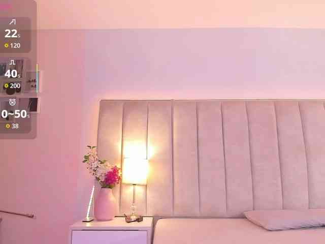 EllaThorne webcam