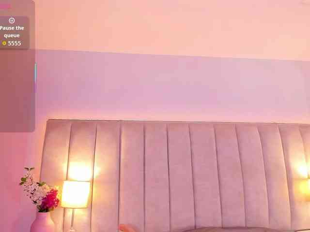 EllaThorne webcam