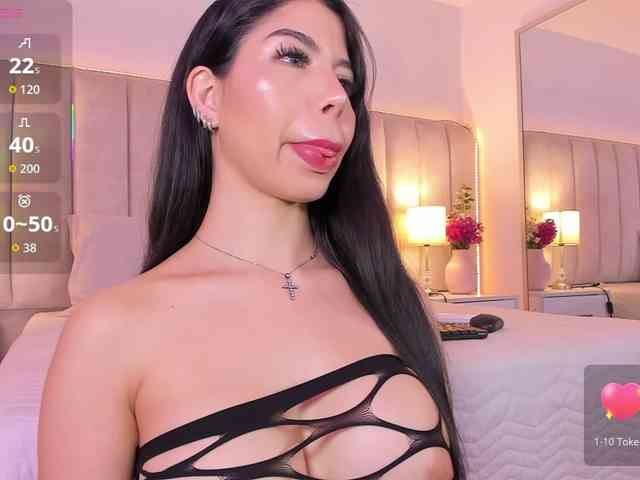EllaThorne webcam