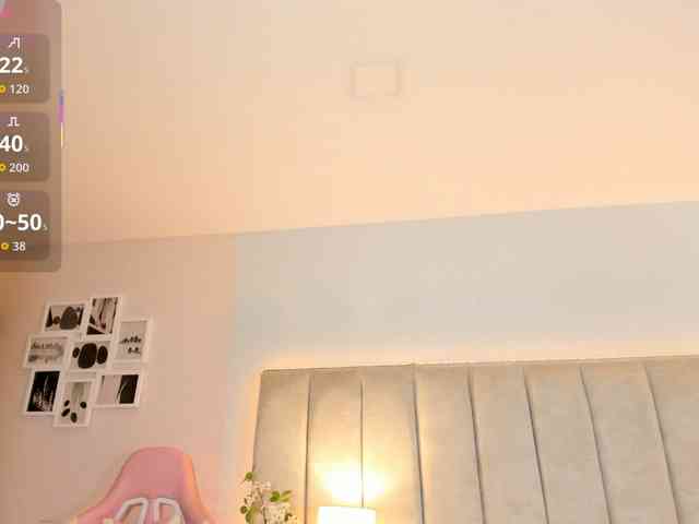 EllaThorne webcam
