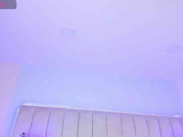 EllaThorne webcam