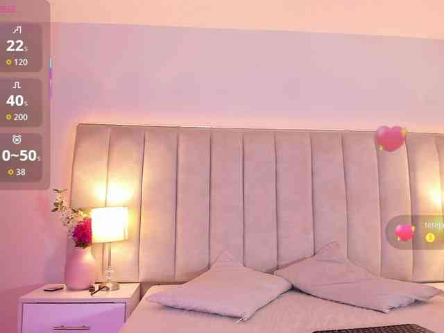 EllaThorne webcam