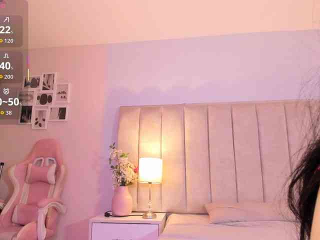 EllaThorne webcam