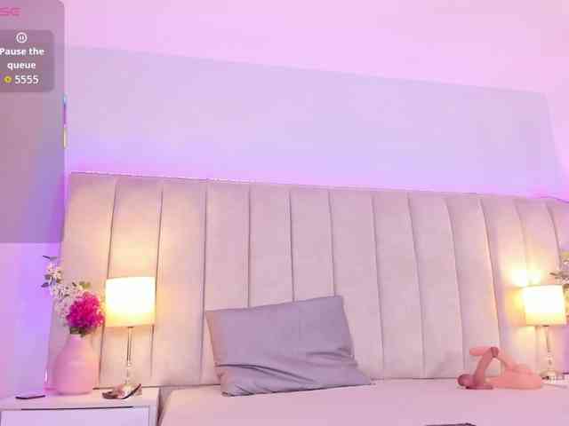 EllaThorne webcam