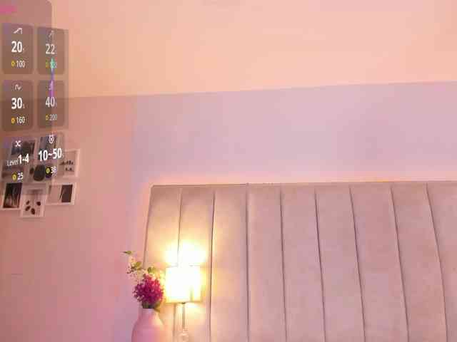 EllaThorne webcam
