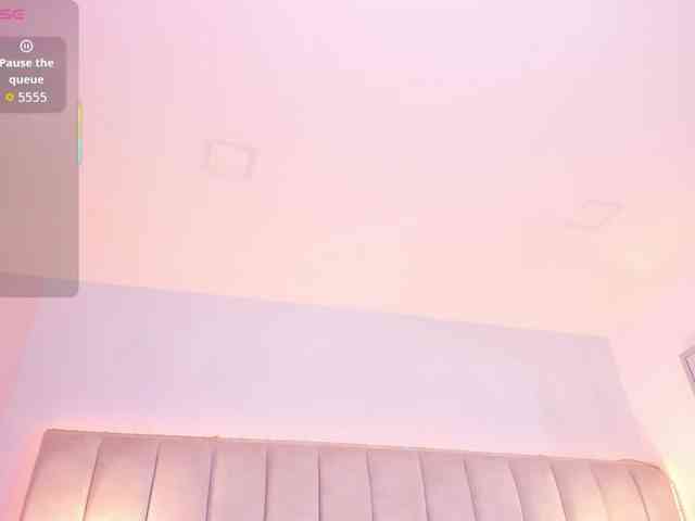 EllaThorne webcam