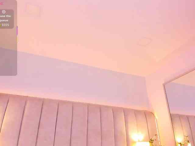 EllaThorne webcam