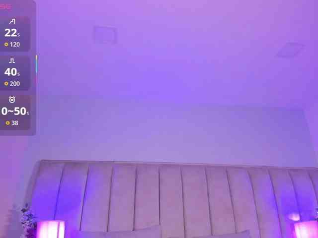 EllaThorne webcam