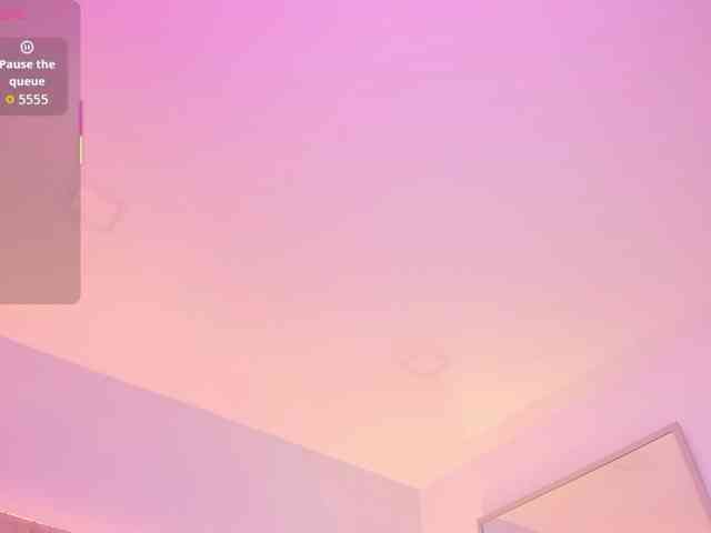 EllaThorne webcam
