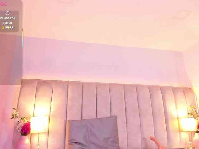 EllaThorne webcam