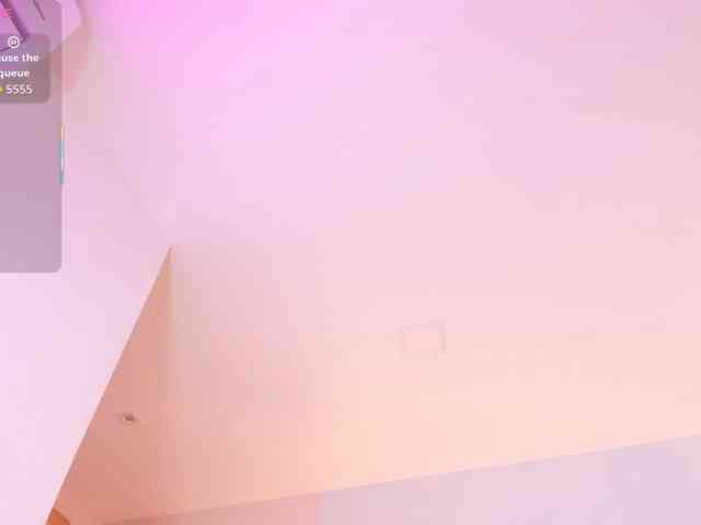 EllaThorne webcam