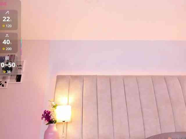 EllaThorne webcam