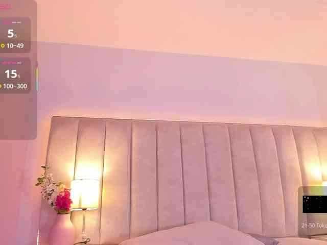 EllaThorne webcam