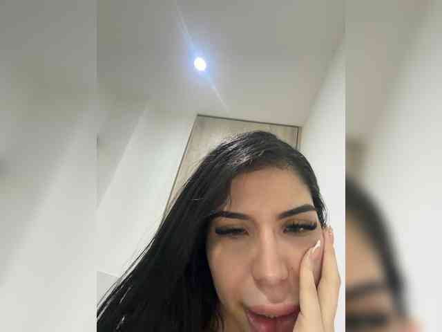 Modelo: EllaThorne