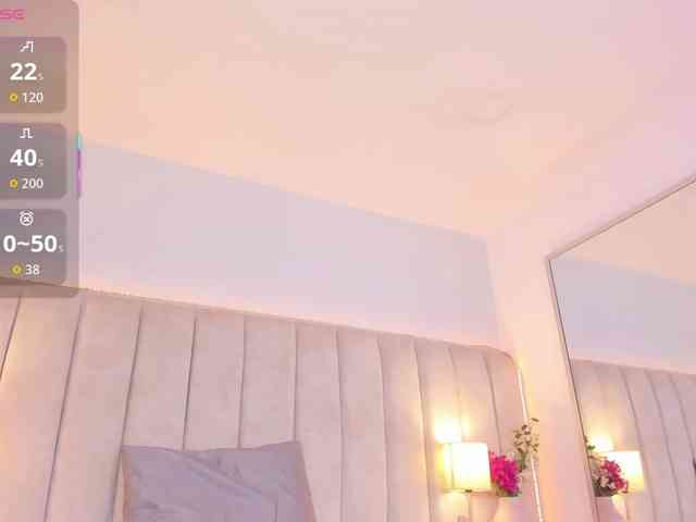 EllaThorne webcam