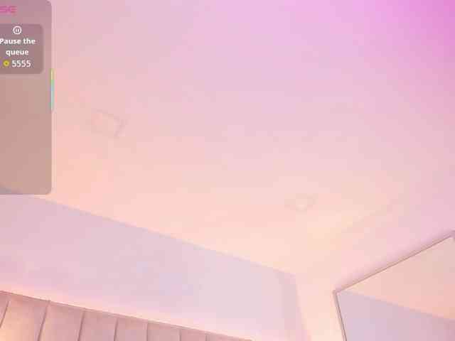 EllaThorne webcam