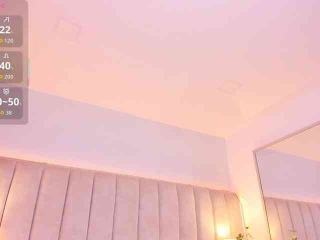 EllaThorne webcam