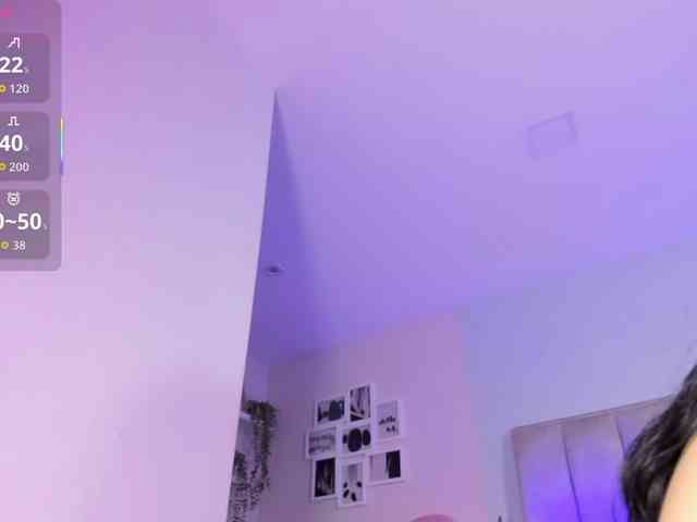 EllaThorne webcam
