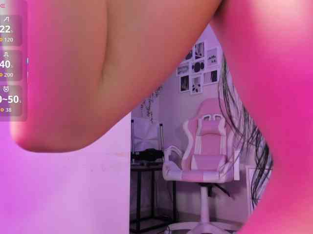 EllaThorne webcam