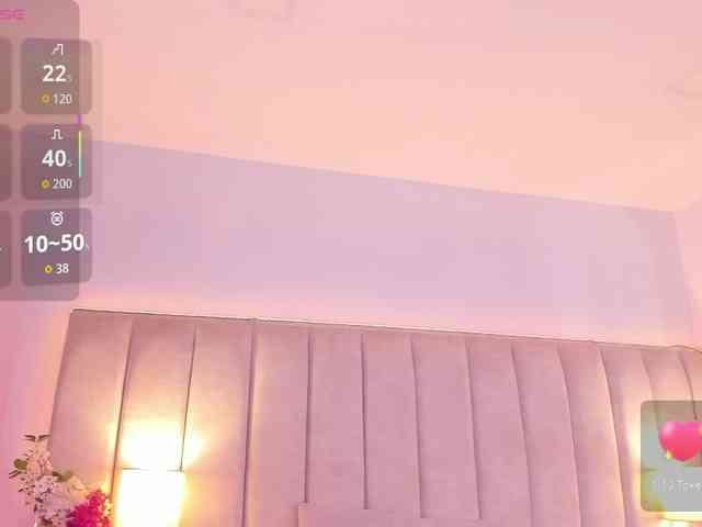 EllaThorne webcam