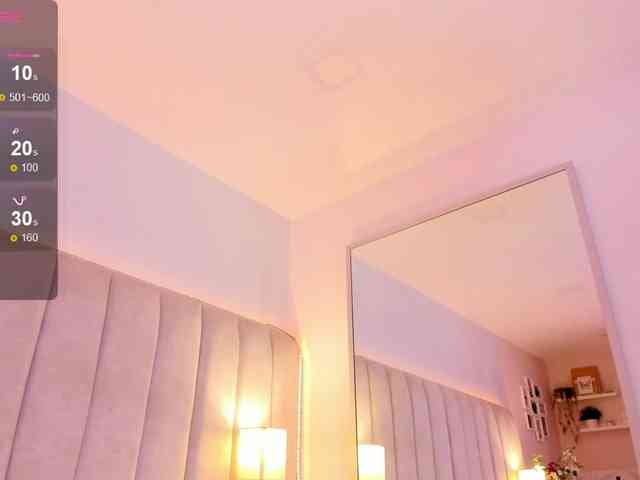 EllaThorne webcam