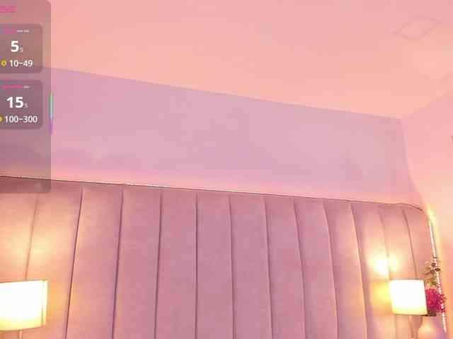 EllaThorne webcam