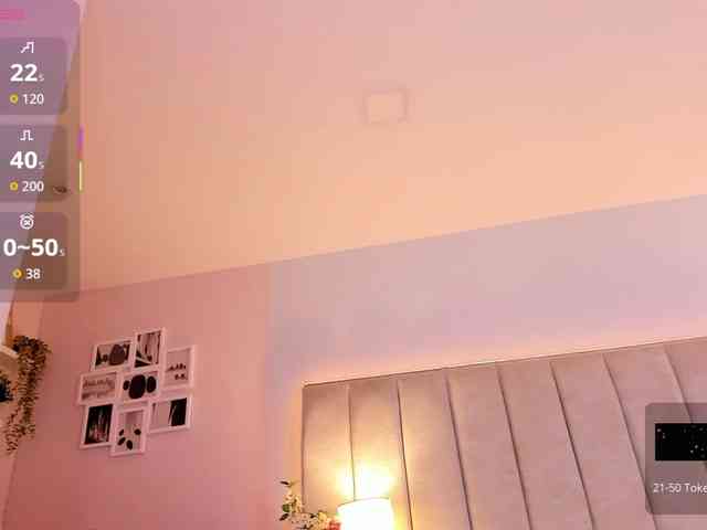 EllaThorne webcam